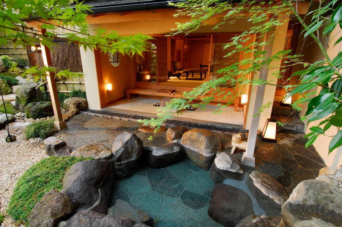 Open Air Onsen Bath Gora Kadan Ryokan Japan 1140x759 